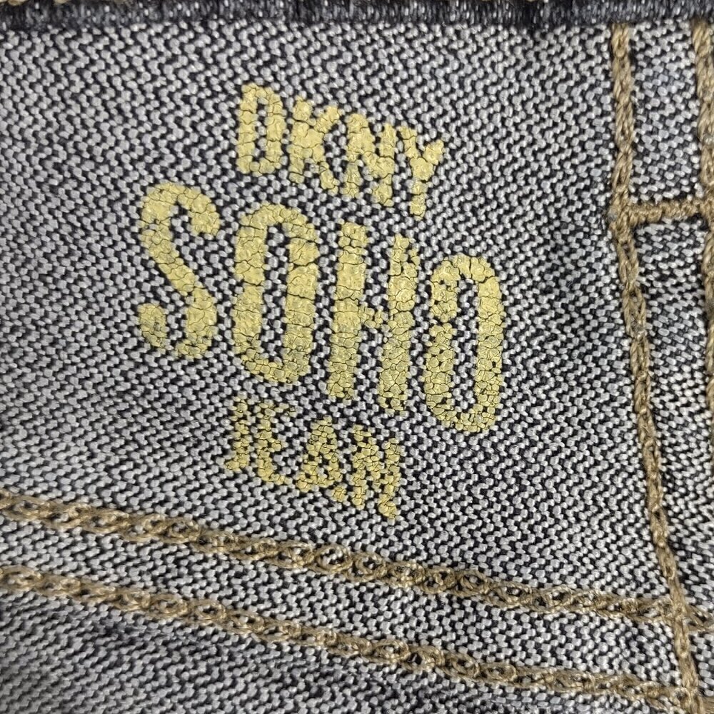 DKNY SOHO Women's Cotton Blend Five Pocket Wide Leg Blue Jeans Size 6S/C - Picture 10 of 11